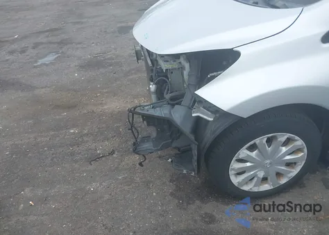 2015 Nissan Versa Note Sv z USA, uszkodzony, nr VIN 3N1CE2CP6FL400968